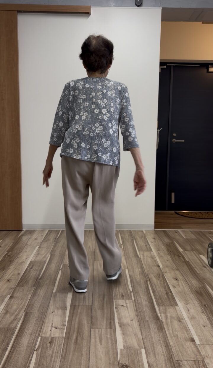 台所で 「立ちながら洗い物できました」84歳 主婦の画像